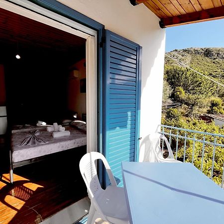 Sea Horizon House Alexis Hotel Himare Exterior foto